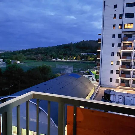 Crnjanski Zatvoreni Bazen *