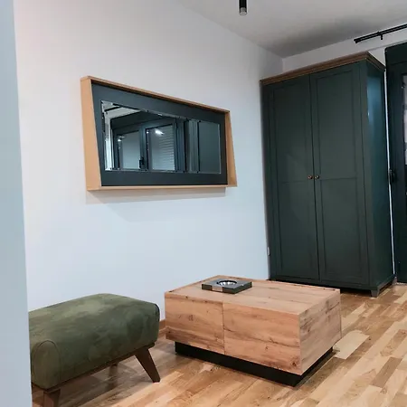 Crnjanski Zatvoreni Bazen Appartement