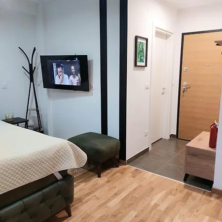 Crnjanski Zatvoreni Bazen Διαμέρισμα