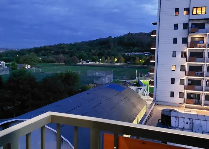 Crnjanski Zatvoreni Bazen *